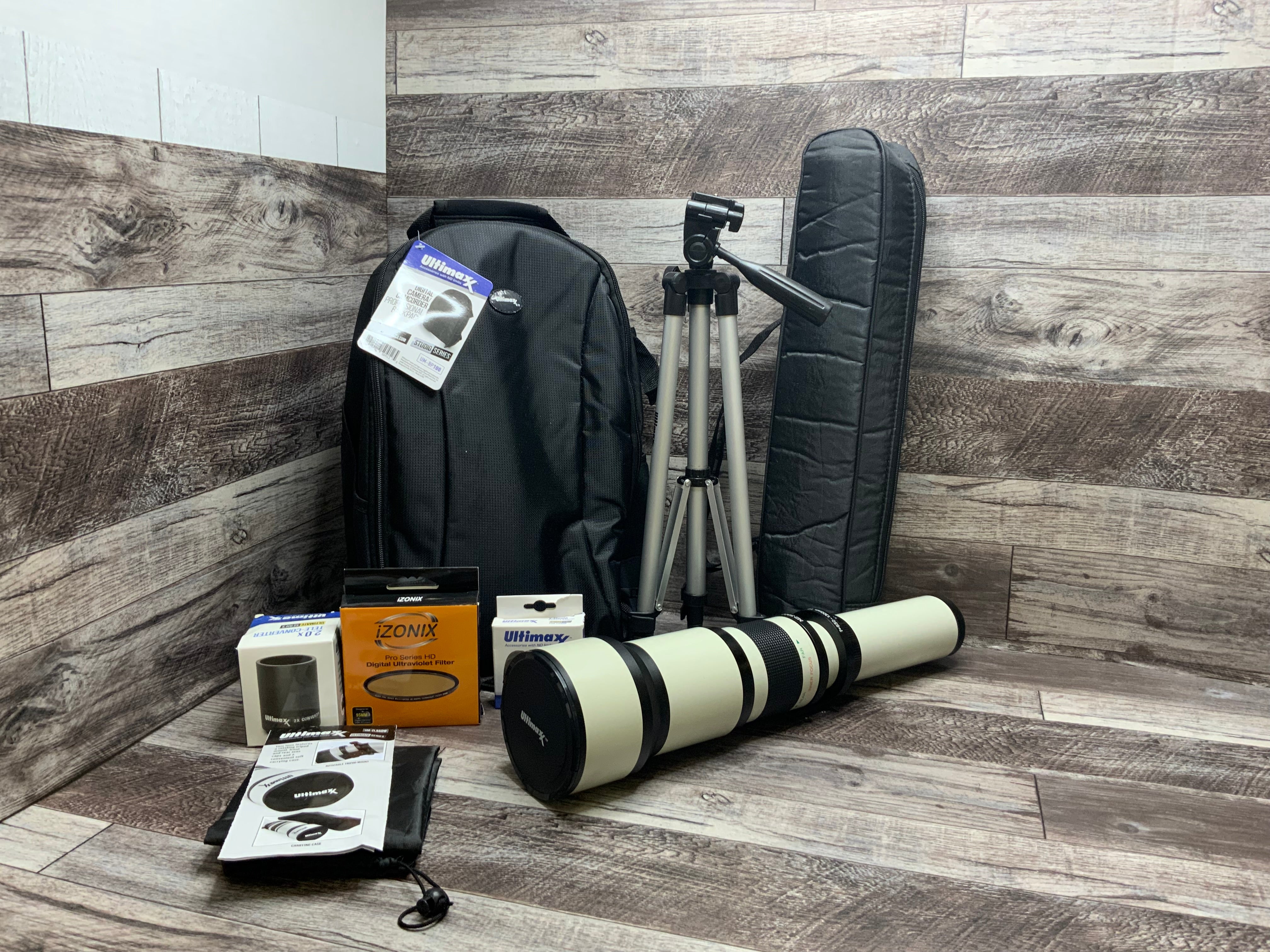 ULTIMAXX 650-1300mm f/8 Super Zoom Lens for Nikon Z Mount + Filter Kit Bundle (8066498298094)